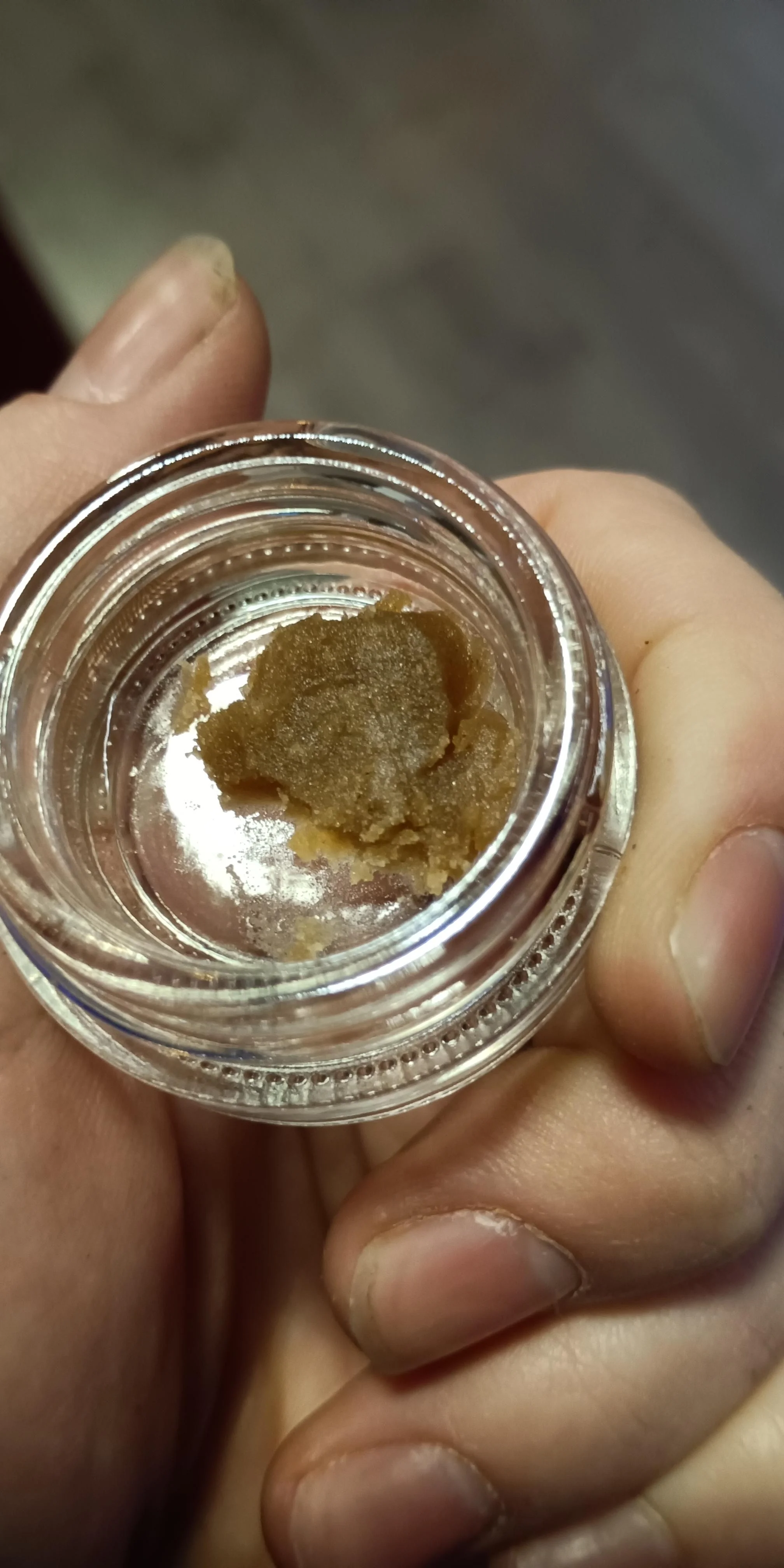 Détail de Piattella en bocal en verre ouvert montrant la texture et la surface